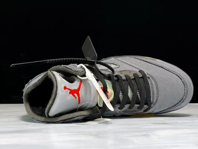 Jordan Off-White Black x Air 5 CT8480-001 0521